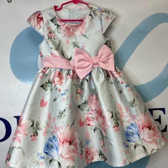 Rare Editions Other - Rare Editions Girls flowery short sleeve dress with front bow and back bow